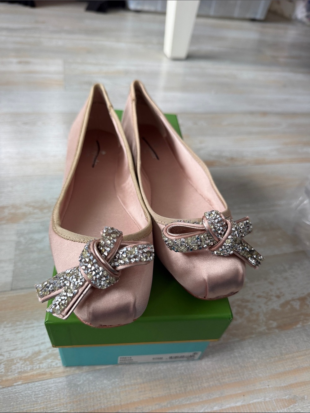 kate spade FREYA RSTD PEANUT satin flats with crystal bow. Size 7 1/2. NIB